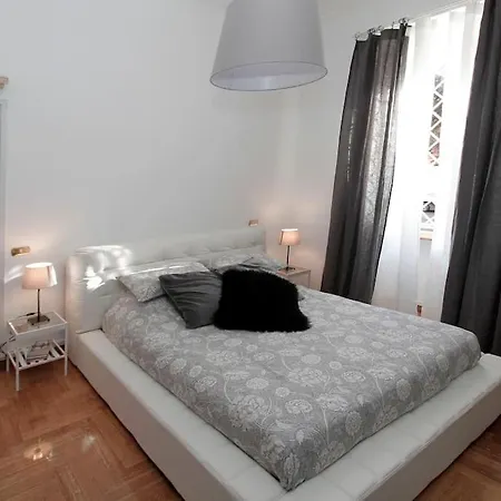 Luxury Apartment For 10 Central Vaticano S'Peter Basilica Aircond Netflix - Sky Wifi *