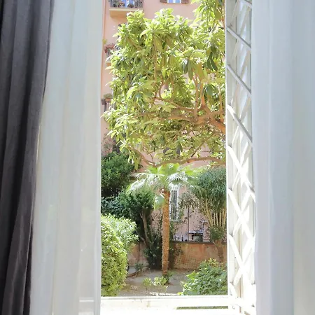 Apartamento Luxury Apartment For 10 Central Vaticano S'Peter Basilica Aircond Netflix - Sky Wifi Roma