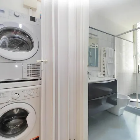 Apartamento Luxury Apartment For 10 Central Vaticano S'Peter Basilica Aircond Netflix - Sky Wifi