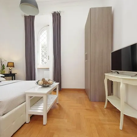 Luxury Apartment For 10 Central Vaticano S'Peter Basilica Aircond Netflix - Sky Wifi